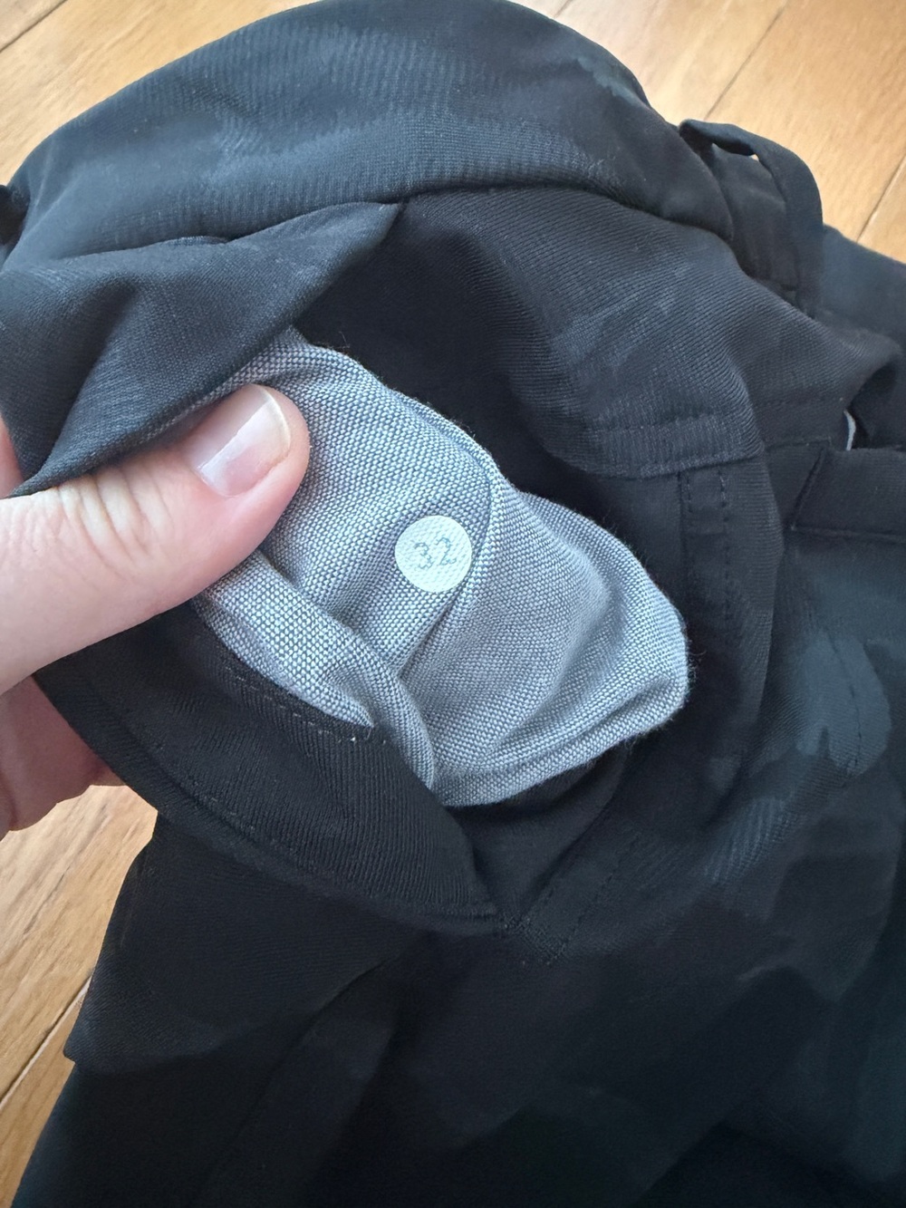 Lululemon Men’s Commission Golf Travel Shorts Size 32 - Picture 3 of 9